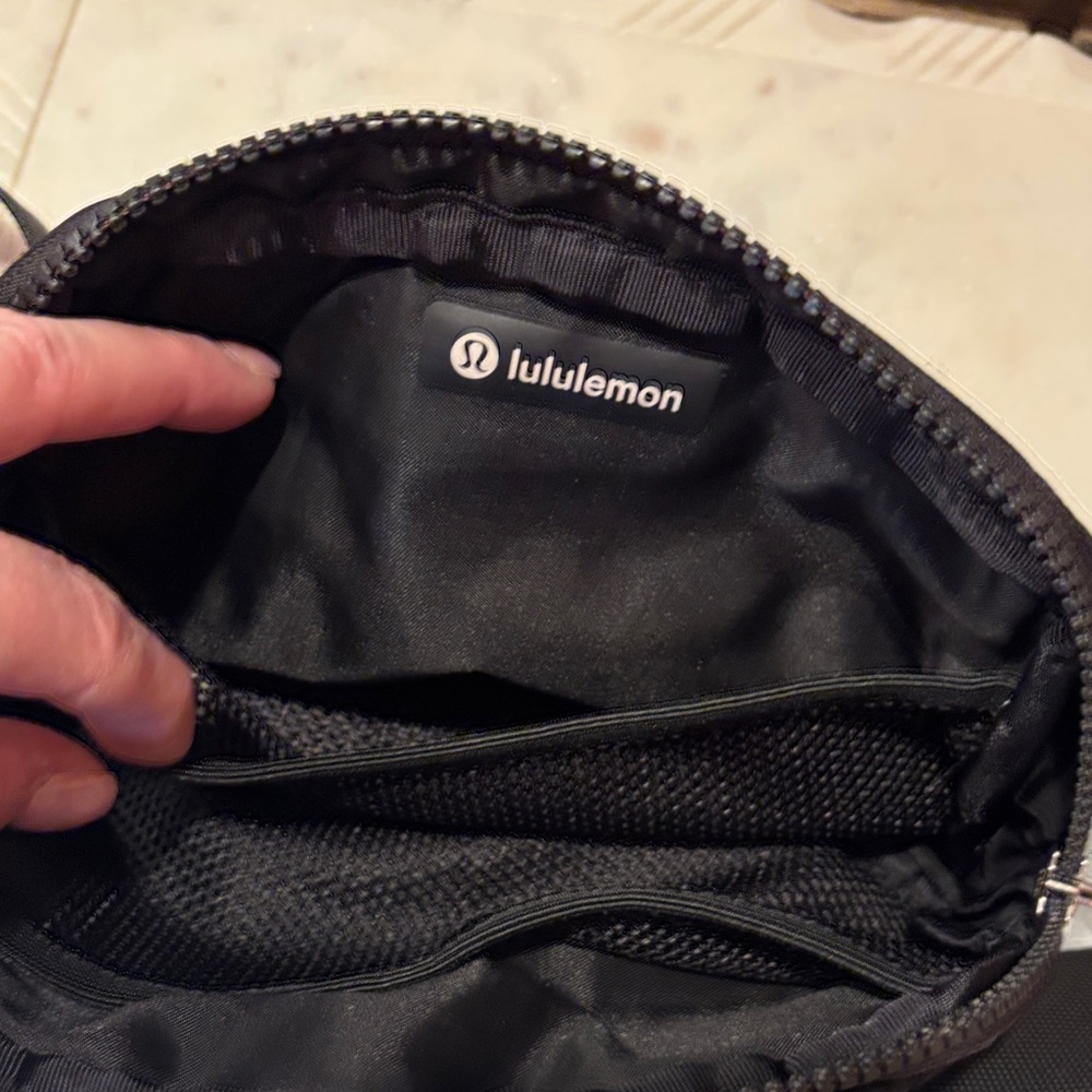 lululemon athletica Black Belt Bag - Picture 7 of 10